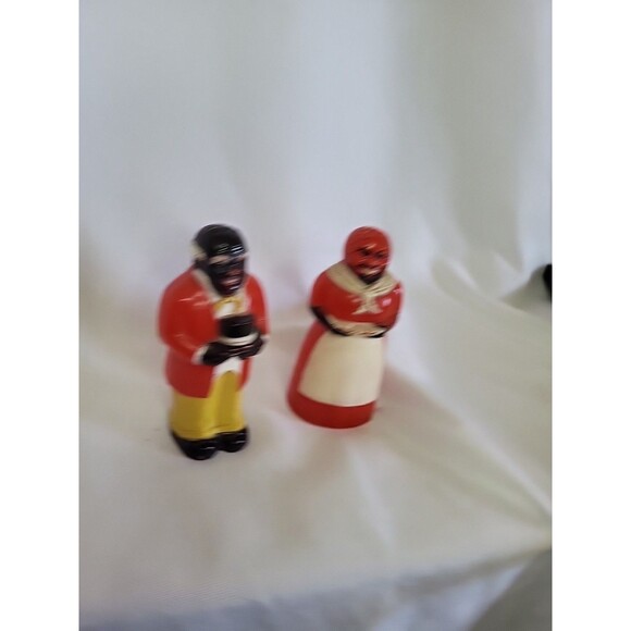Vintage Americana Jemima Moses Salt Pepper Shakers F&F Plastic See* - Picture 11 of 11